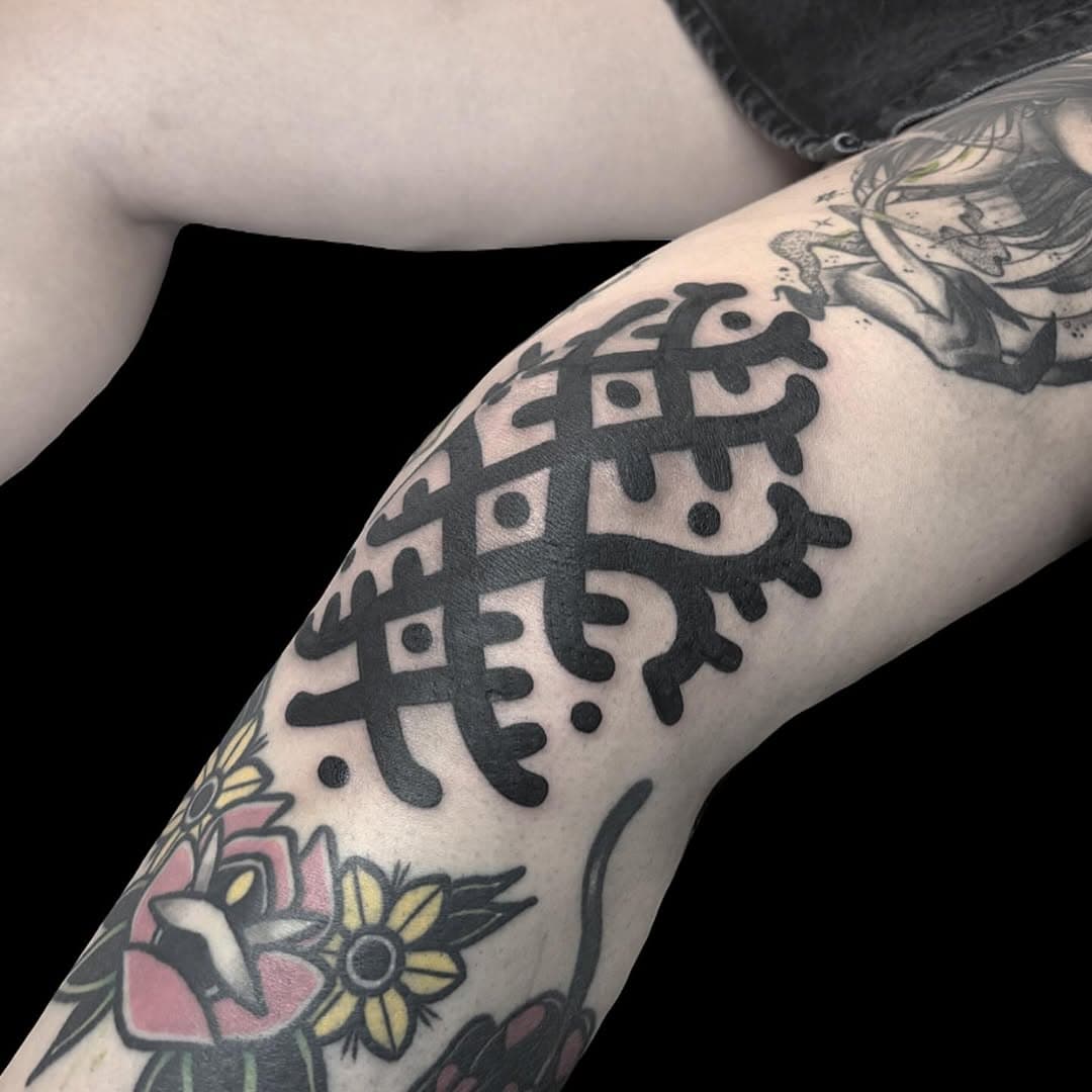 𝔽𝕝𝕠𝕨 𝕤𝕥𝕒𝕥𝕖 𝕥𝕒𝕥𝕥𝕠𝕠 tattoo