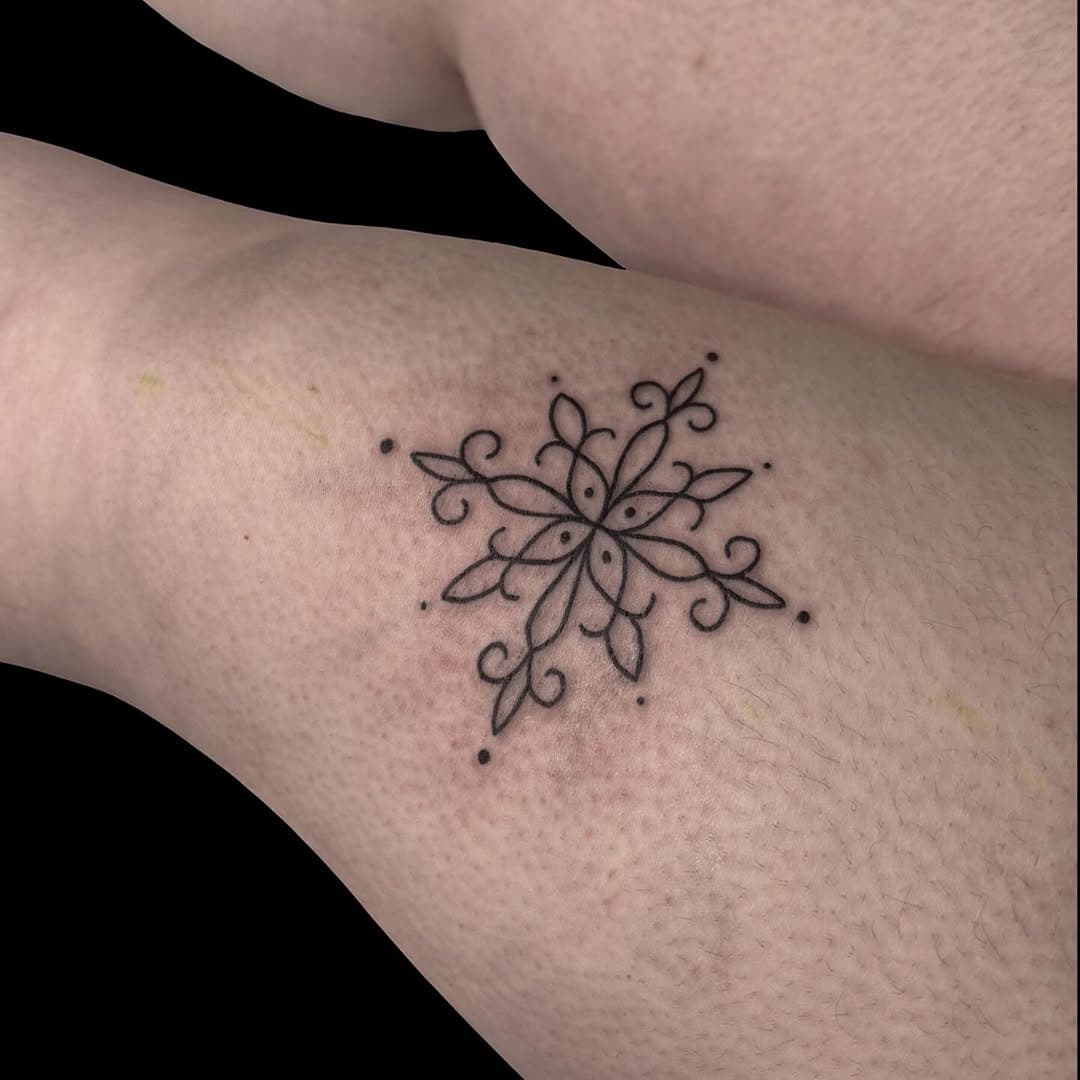 Tattoo by 𝔽𝕝𝕠𝕨 𝕤𝕥𝕒𝕥𝕖 𝕥𝕒𝕥𝕥𝕠𝕠