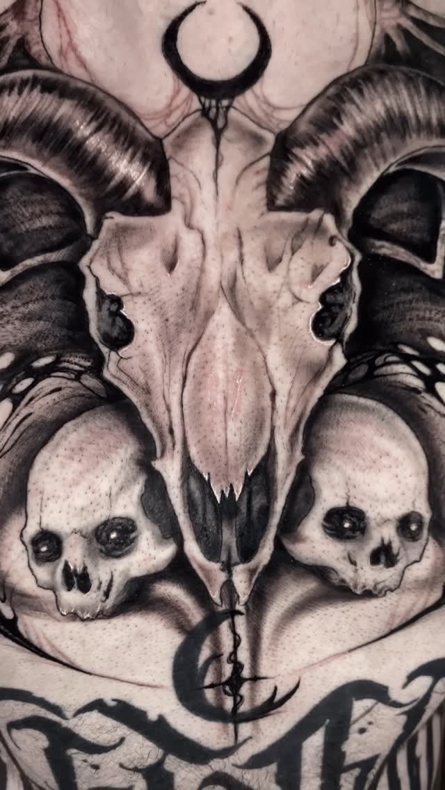 Tattoo by 𝓢𝖆𝖒𝖆𝖓𝖙𝖍𝖆 𝓐𝖗𝖆𝖕 𝖙𝖆𝖙𝖙𝖔𝖔 🥀