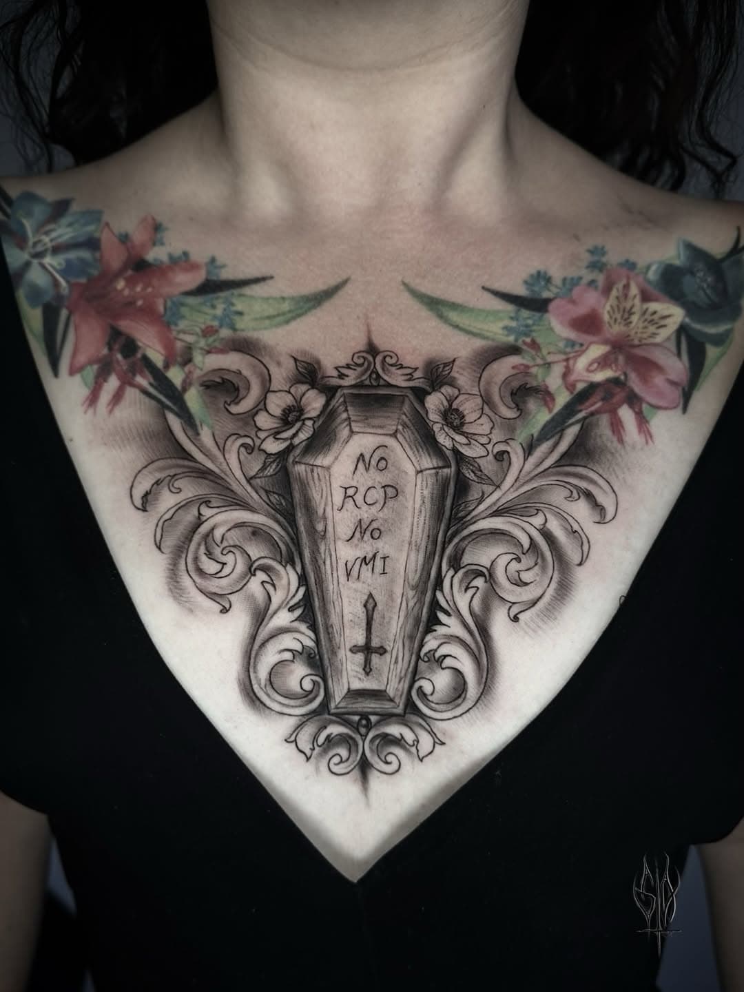 Tattoo by 𝓢𝖆𝖒𝖆𝖓𝖙𝖍𝖆 𝓐𝖗𝖆𝖕 𝖙𝖆𝖙𝖙𝖔𝖔 🥀
