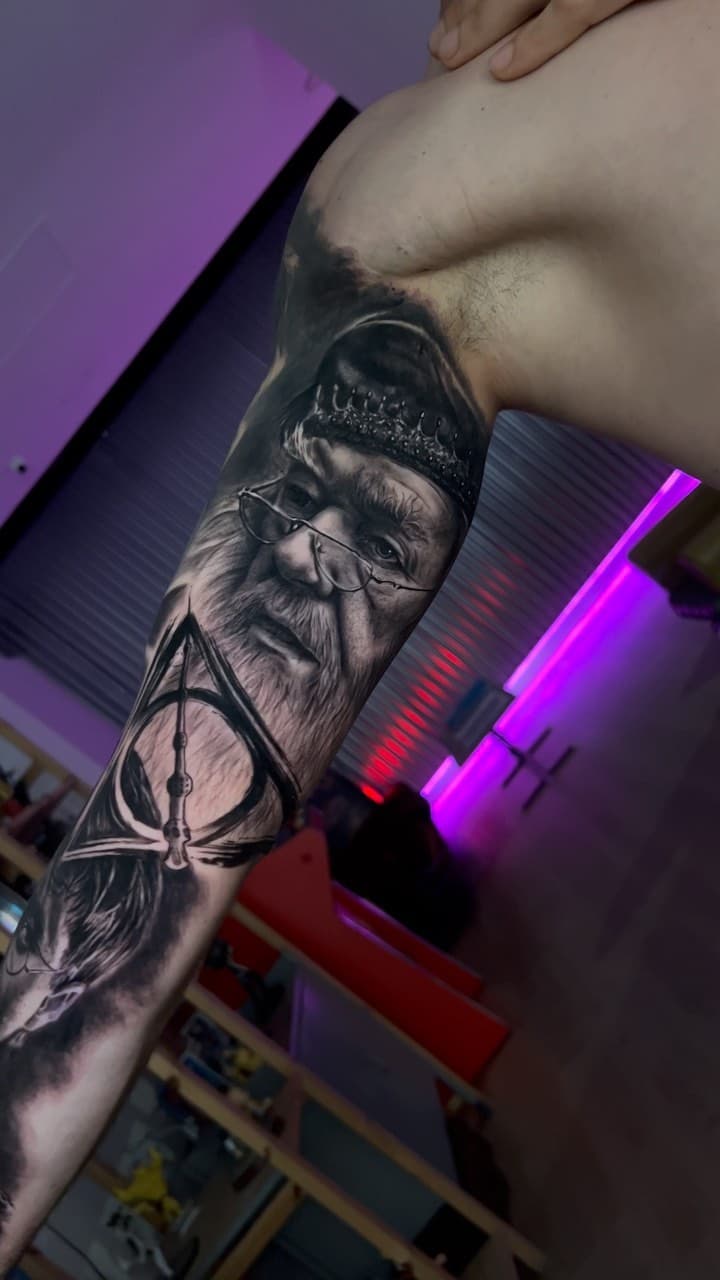 Tattoo by 𝑫𝑨𝑵𝑰 𝑪𝑳𝑰𝑴𝑬𝑵𝑻 ➤ 𝑇𝐴𝑇𝑇𝑂𝑂 𝑉𝐴𝐿𝐸𝑁𝐶𝐼𝐴